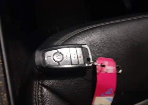 2020 Ford Explorer Xlt из США, поврежденный, VIN 1FMSK8DH7LGC71646